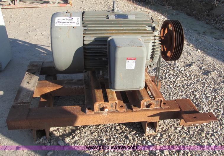 image for item F4742 Electric motor and starter