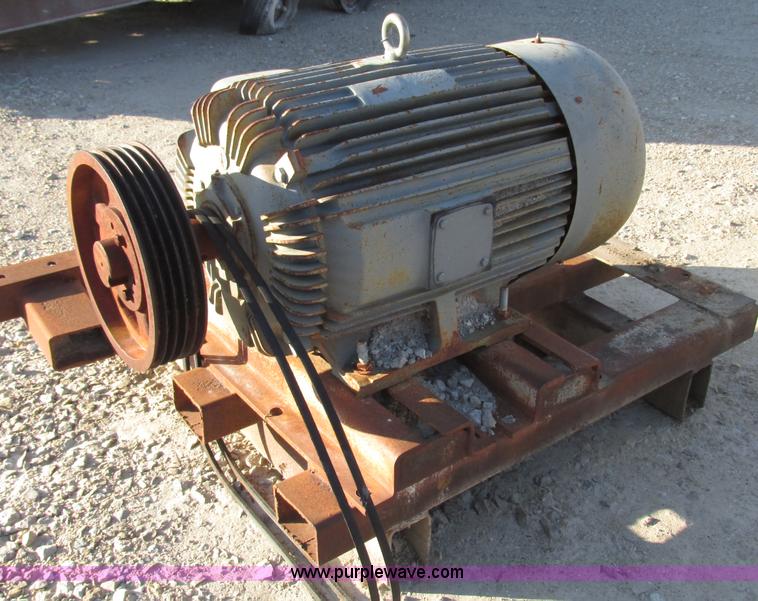 image for item F4742 Electric motor and starter