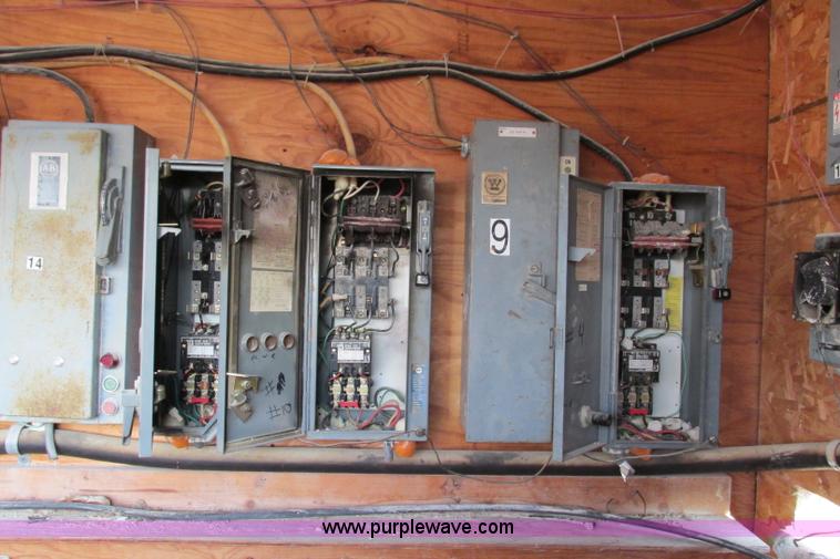 image for item F4743 Plant control house