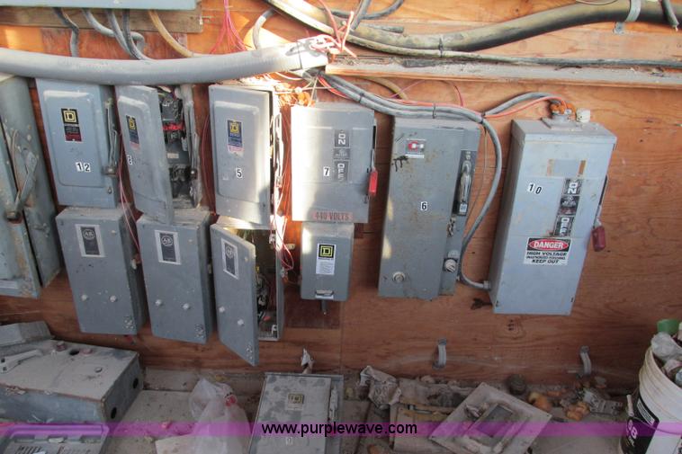 image for item F4743 Plant control house