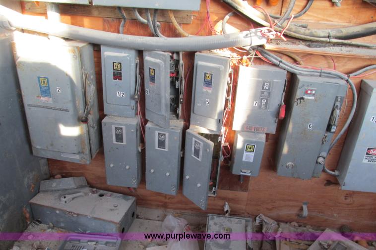 image for item F4743 Plant control house