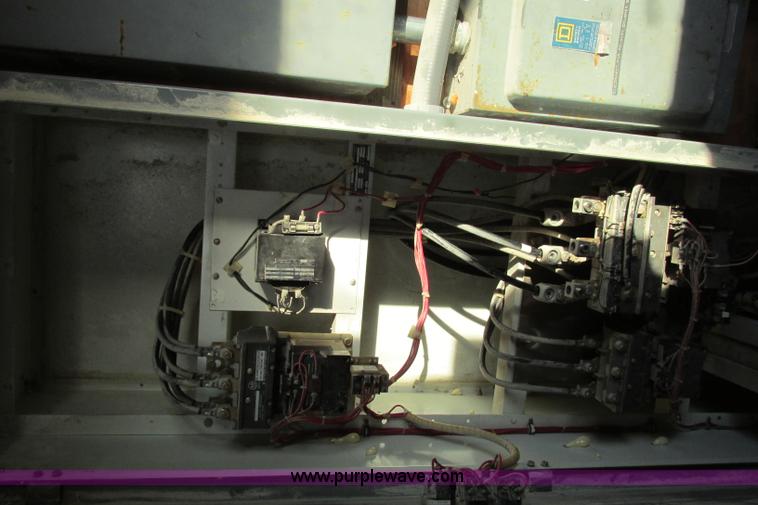 image for item F4743 Plant control house