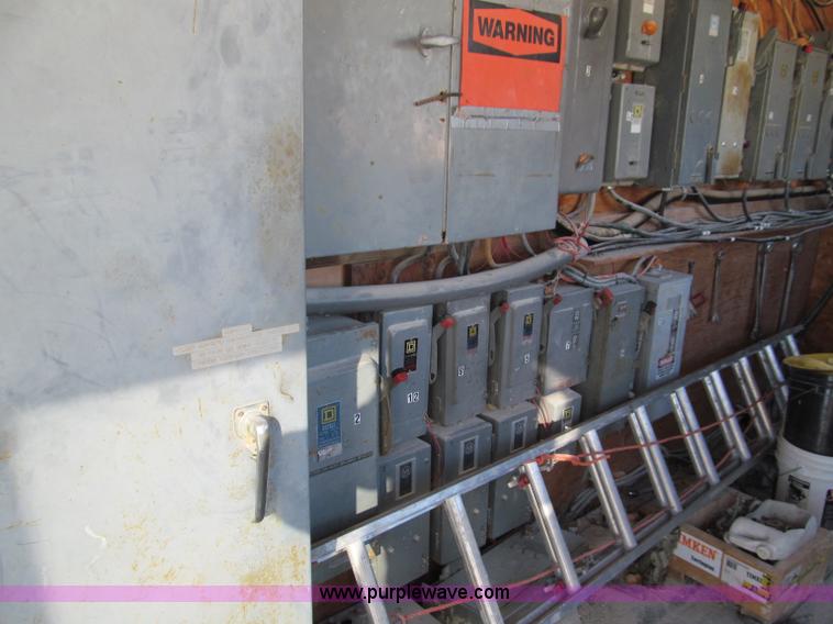 image for item F4743 Plant control house