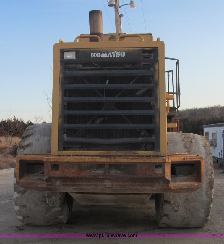 image for item F4746 1989 Komatsu WA600-1L  wheel loader