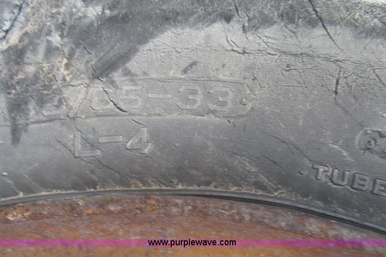 image for item F4746 1989 Komatsu WA600-1L  wheel loader
