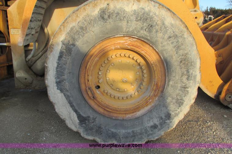 image for item F4746 1989 Komatsu WA600-1L  wheel loader