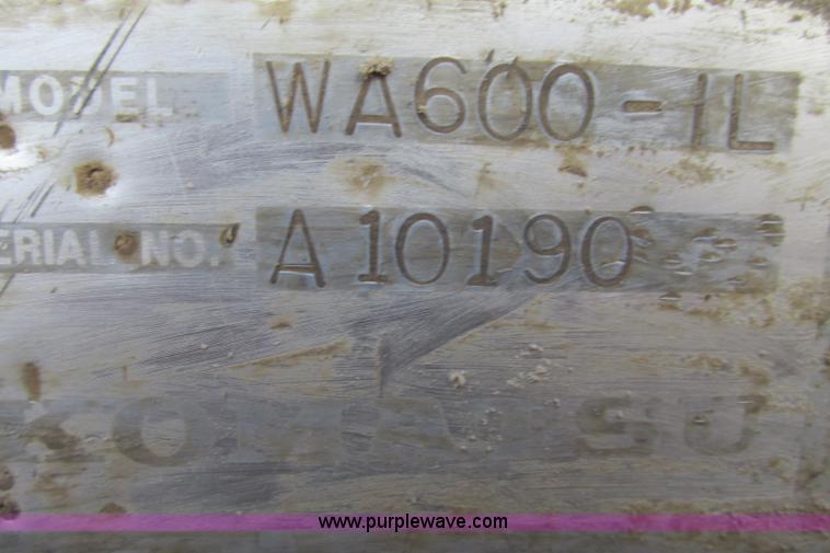 image for item F4746 1989 Komatsu WA600-1L  wheel loader