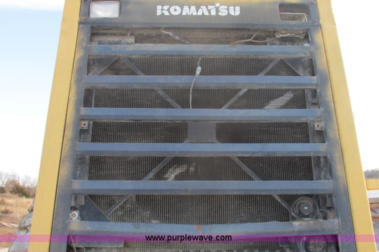 image for item F4746 1989 Komatsu WA600-1L  wheel loader