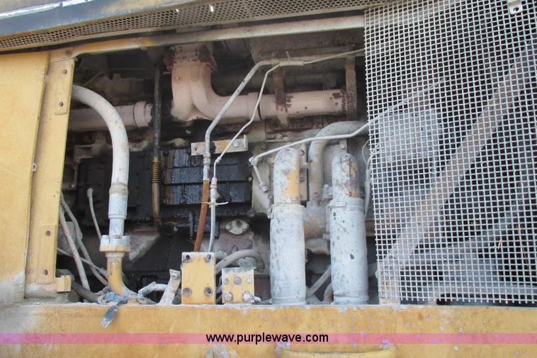 image for item F4746 1989 Komatsu WA600-1L  wheel loader