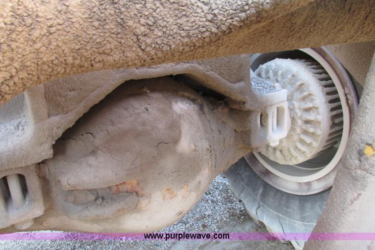 image for item F4746 1989 Komatsu WA600-1L  wheel loader