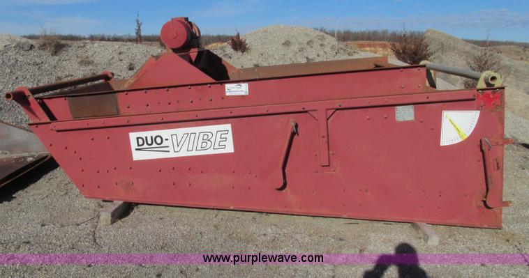 image for item F4747 Duo-Vibe two deck screen