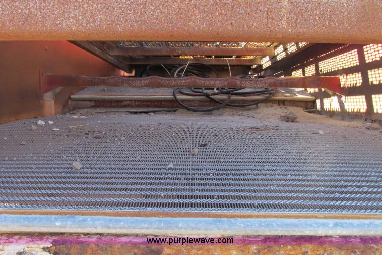 image for item F4747 Duo-Vibe two deck screen