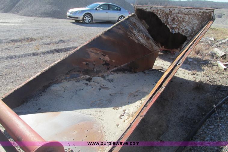 image for item F4747 Duo-Vibe two deck screen