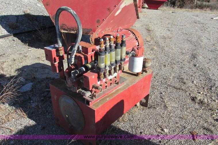 image for item F4747 Duo-Vibe two deck screen