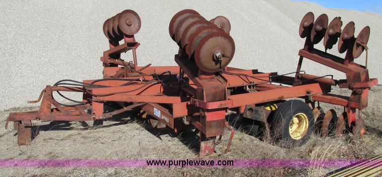 image for item F4748 International Harvester disk