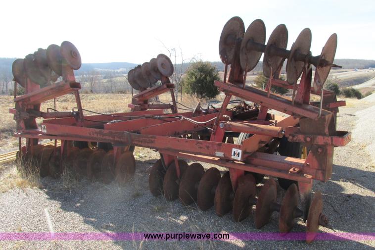 image for item F4748 International Harvester disk