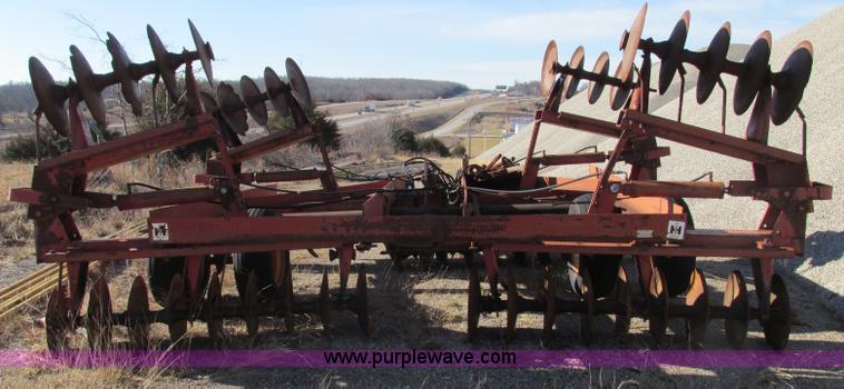 image for item F4748 International Harvester disk