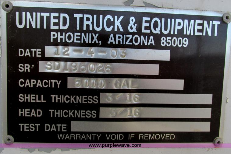 image for item F4749 1982 International Paystar 5000 water truck