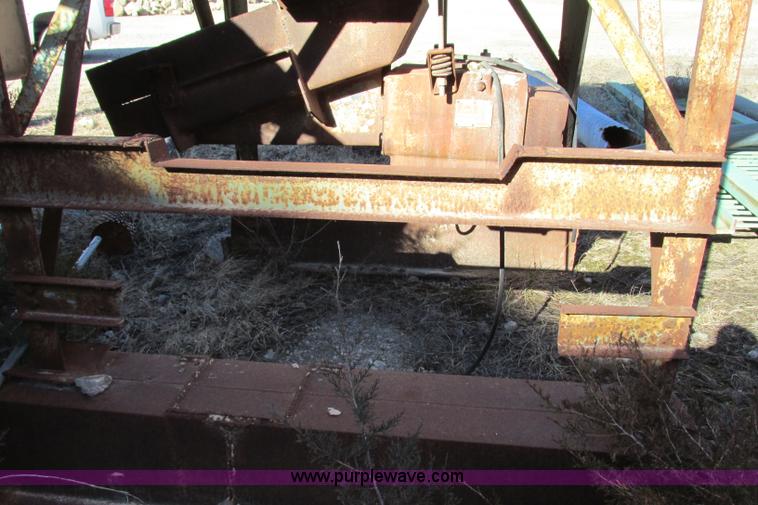 image for item F4750 Syntron 75A feed hopper