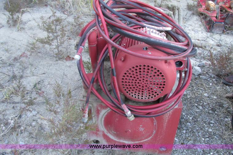 image for item F4756 Production Engineered Products hydraulic motor