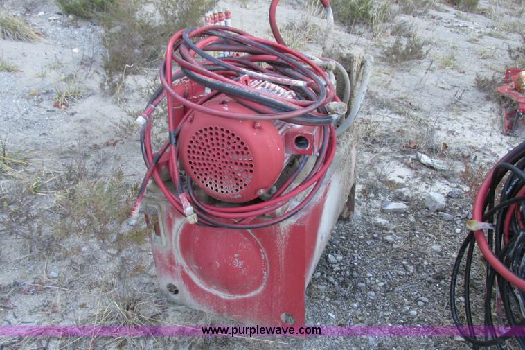 image for item F4756 Production Engineered Products hydraulic motor