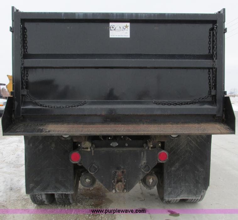 image for item F4764 1984 Ford F9000 dump truck