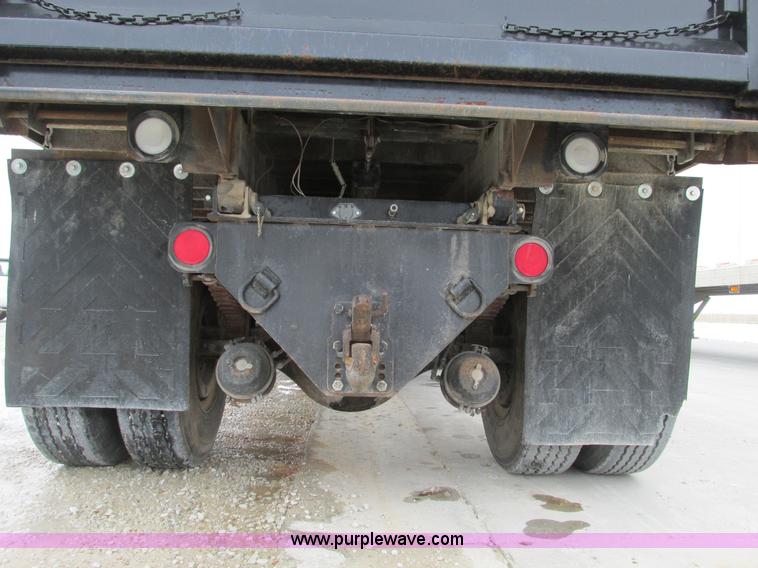 image for item F4764 1984 Ford F9000 dump truck