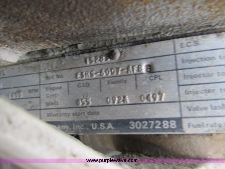 image for item F4764 1984 Ford F9000 dump truck