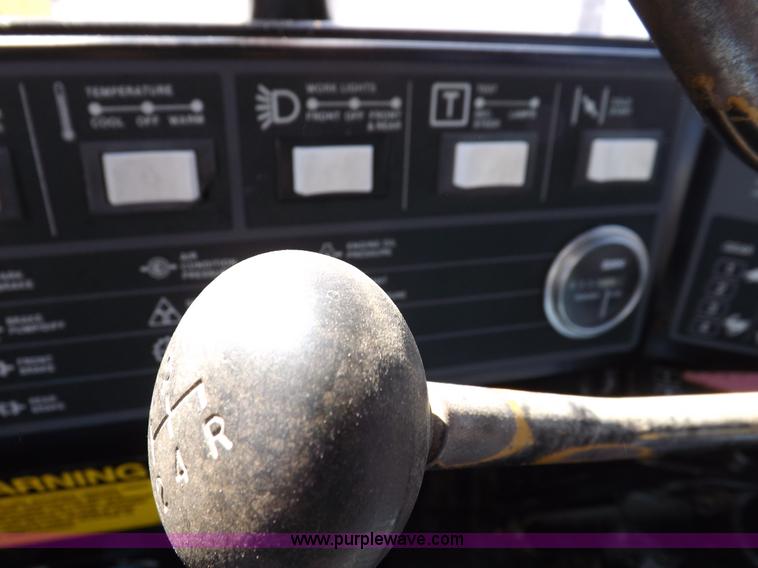 image for item F6426 1990 Michigan L140 wheel loader