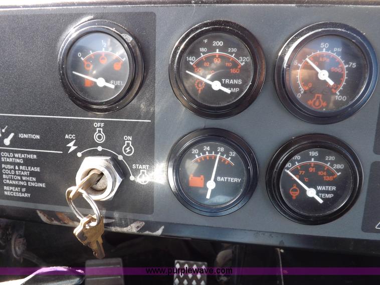 image for item F6426 1990 Michigan L140 wheel loader