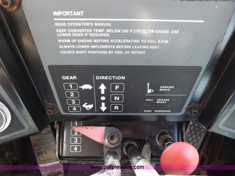 image for item F6426 1990 Michigan L140 wheel loader