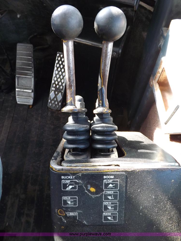 image for item F6426 1990 Michigan L140 wheel loader