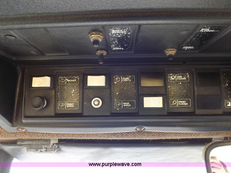 image for item F6426 1990 Michigan L140 wheel loader