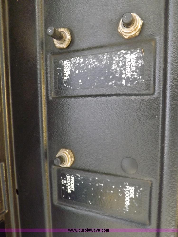 image for item F6426 1990 Michigan L140 wheel loader