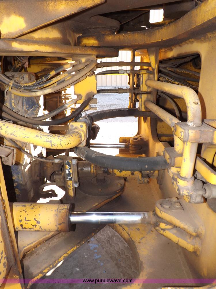 image for item F6426 1990 Michigan L140 wheel loader