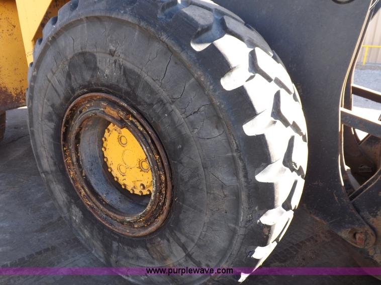 image for item F6426 1990 Michigan L140 wheel loader