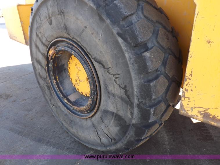 image for item F6426 1990 Michigan L140 wheel loader