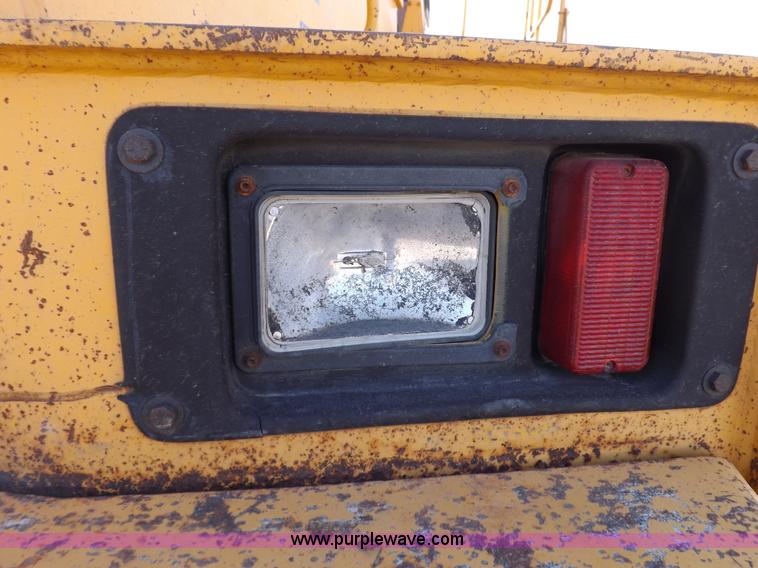 image for item F6426 1990 Michigan L140 wheel loader