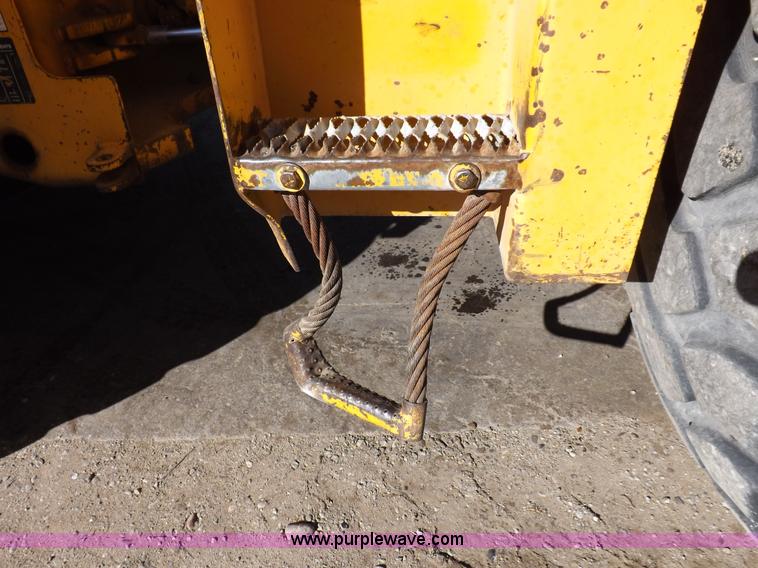 image for item F6426 1990 Michigan L140 wheel loader