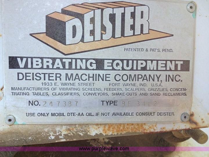 image for item V9519 Deister screen deck with hopper