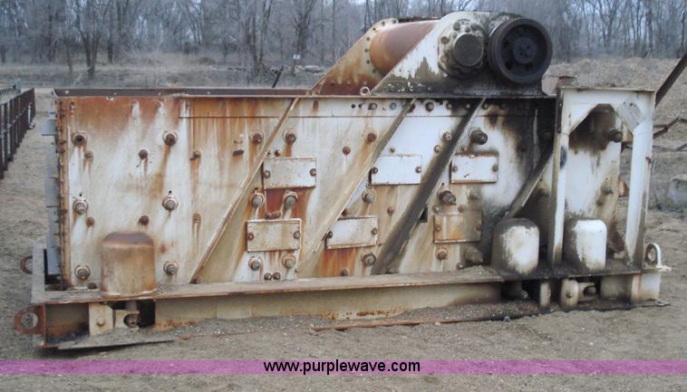 image for item V9519 Deister screen deck with hopper