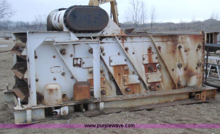 image for item V9519 Deister screen deck with hopper