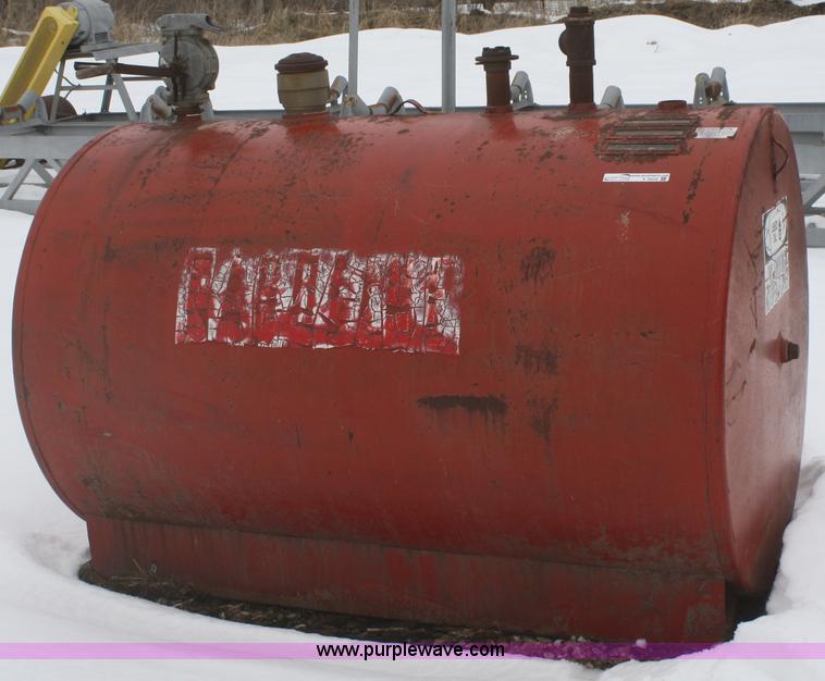 image for item V9522 500 gallon fuel tank