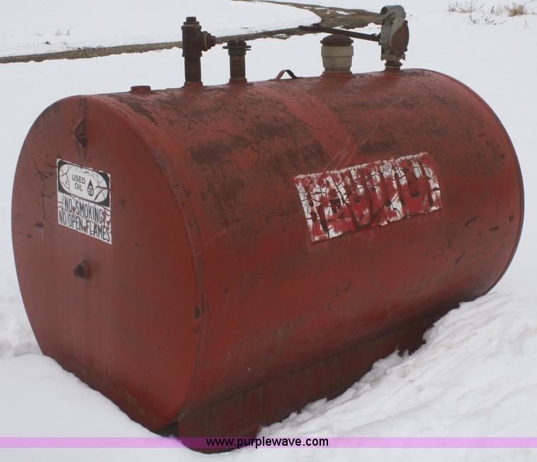 image for item V9522 500 gallon fuel tank