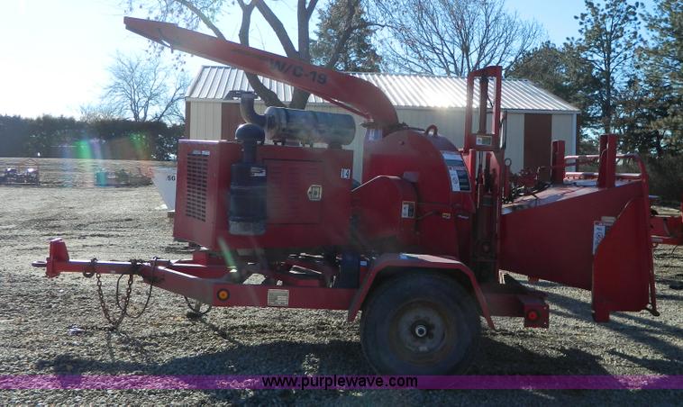 image for item Y9045 2000 Wood Chuck C-19 drum roller wood chipper