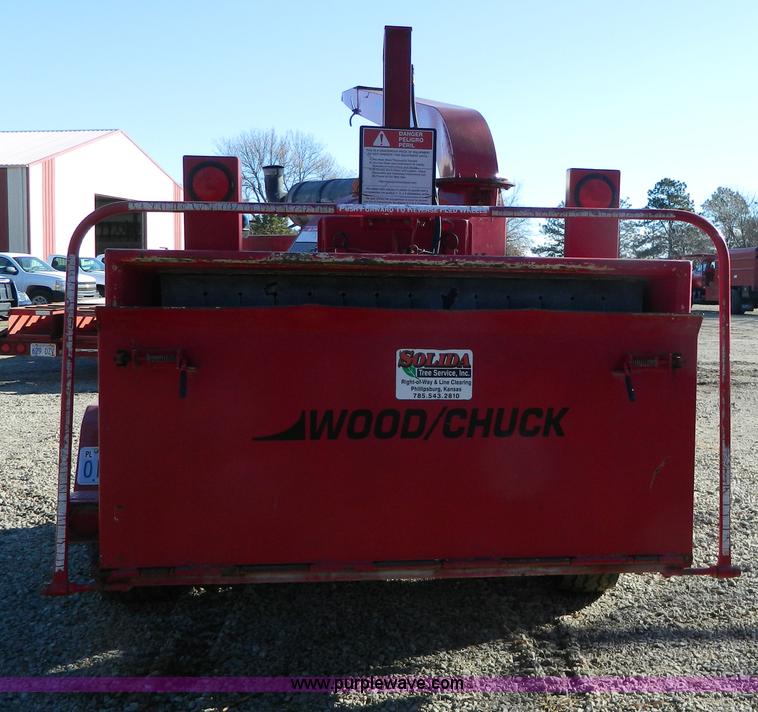 image for item Y9045 2000 Wood Chuck C-19 drum roller wood chipper