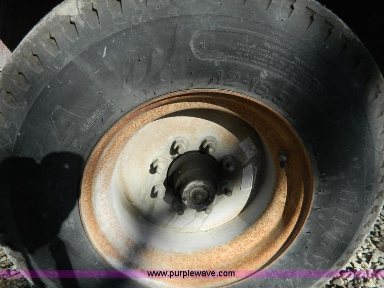 image for item Y9045 2000 Wood Chuck C-19 drum roller wood chipper