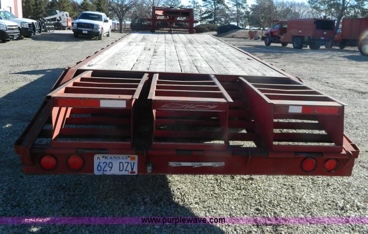 image for item Y9046 1998 Circle gooseneck trailer