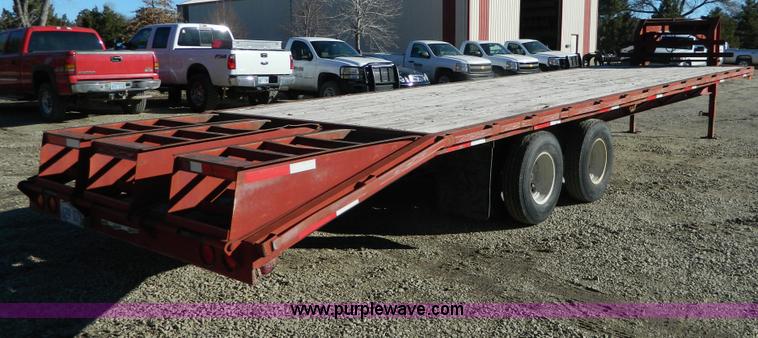 image for item Y9046 1998 Circle gooseneck trailer