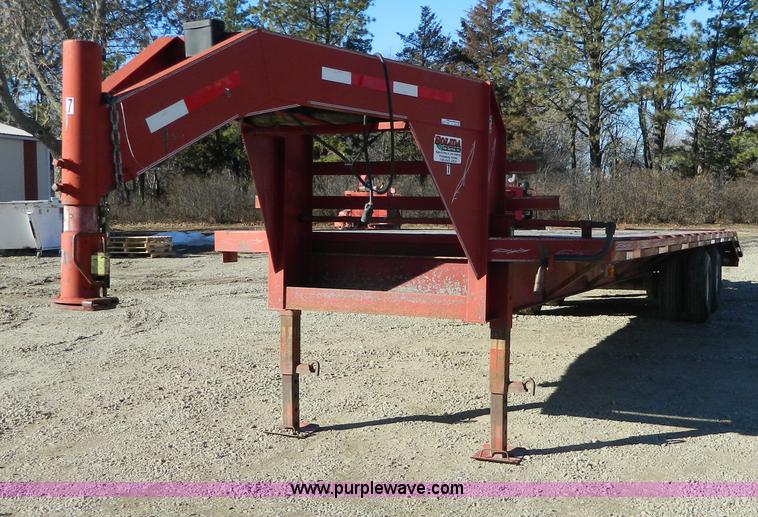 image for item Y9046 1998 Circle gooseneck trailer